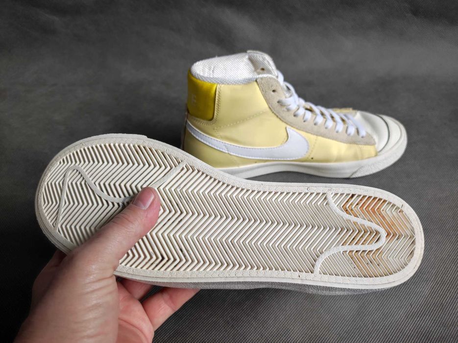 - Nike Blazer Mid 77  - Sneakersy r. 40