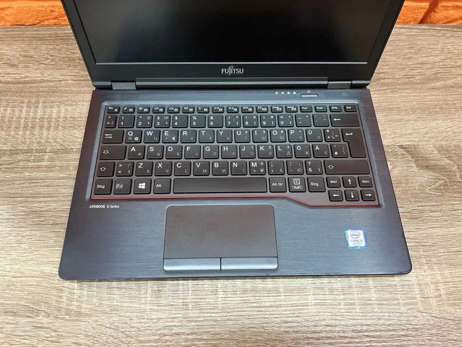 Ноутбук 12.5" Fujitsu U727 (1920х1080) IPS/i3-7100U, 8 RAM, 256/4G LTE