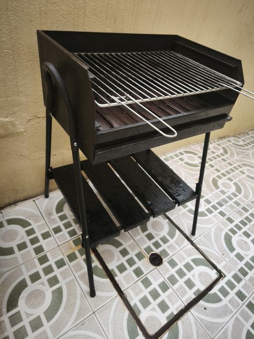 Churrasqueira a carvão