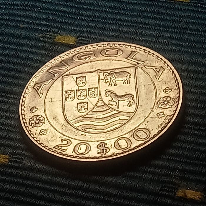 moeda AngolA 20.00 1971