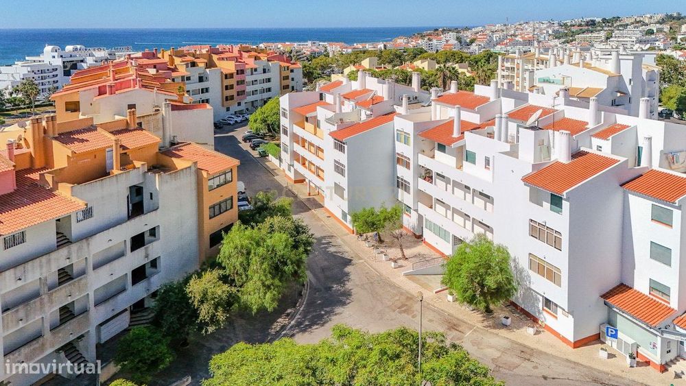 Apartamento com um quarto no centro da cidade, em condomínio fechado c