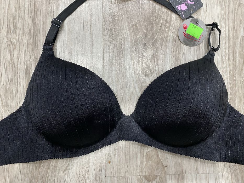 Nowy czarny biustonosz 75b push up