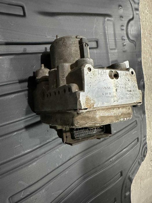 Блок abs Opel vectra b 1995-1999 2.0 бензин 90468702