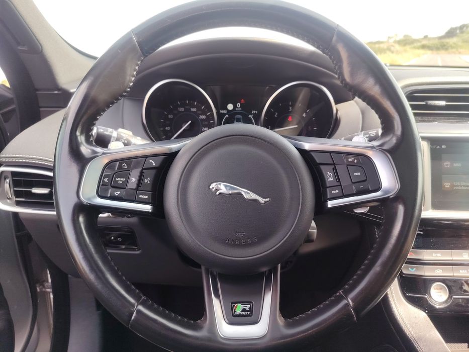 Jaguar F-Pace 2.0 i4D R-Sport