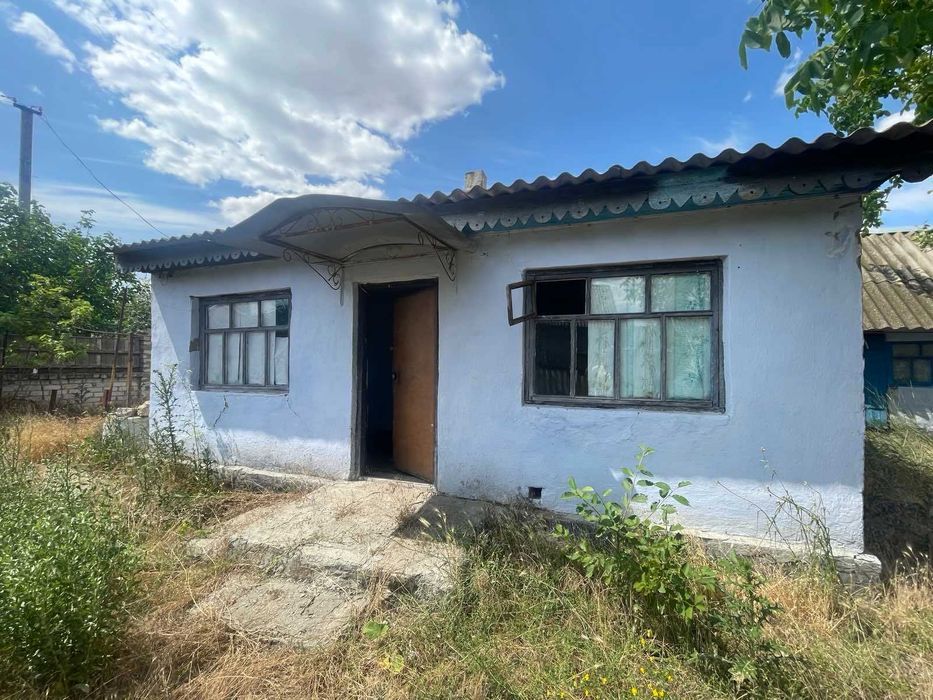 Будинок у с.Зелений  Гай, 20 км від міста. 30 соток землі