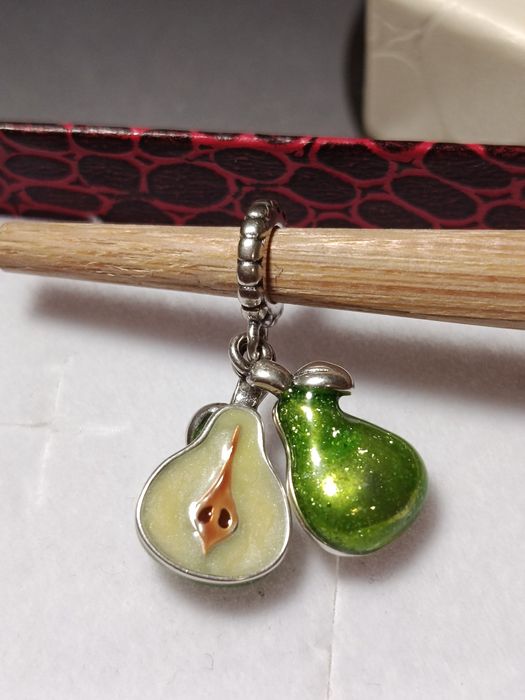 Charms do bransoletki zawieszka gruszka srebro 925