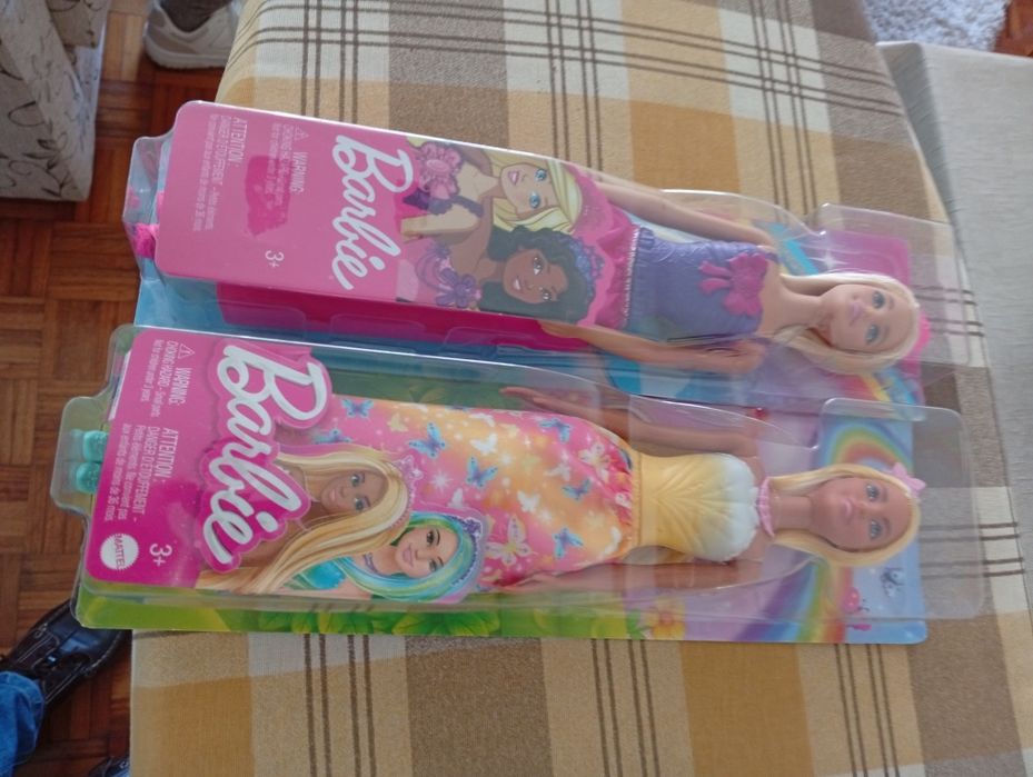 Bonecas Barbie novas