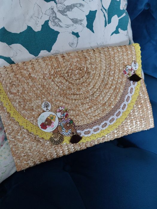 Bolsa de Verão com 34x22cm em palhinha