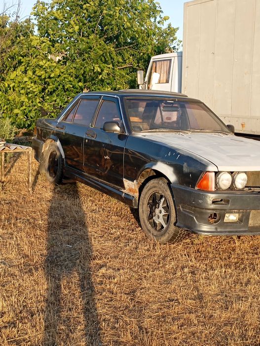 Продам форд гранада v6 карбюратор возможно не большой торг