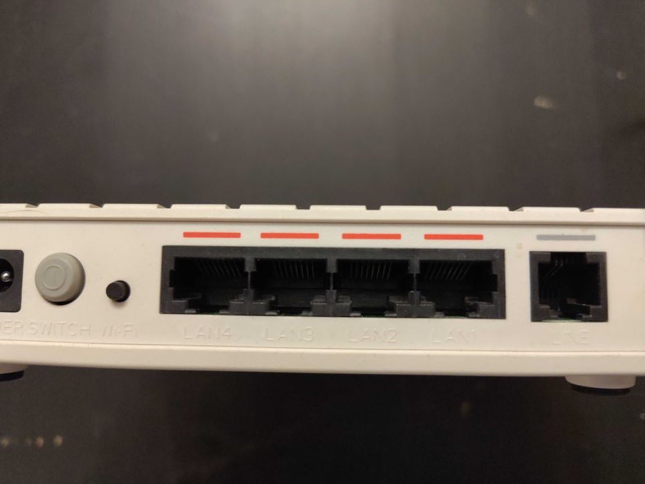 Router ADSL z WiFi ZTE ZXV10 W300