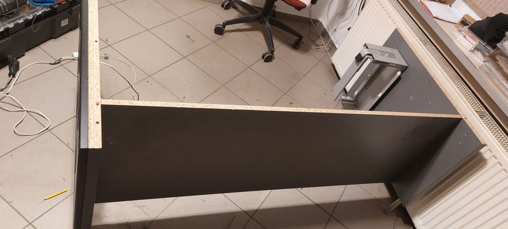 Sprzedam biurko w bardzo dobrym stanie