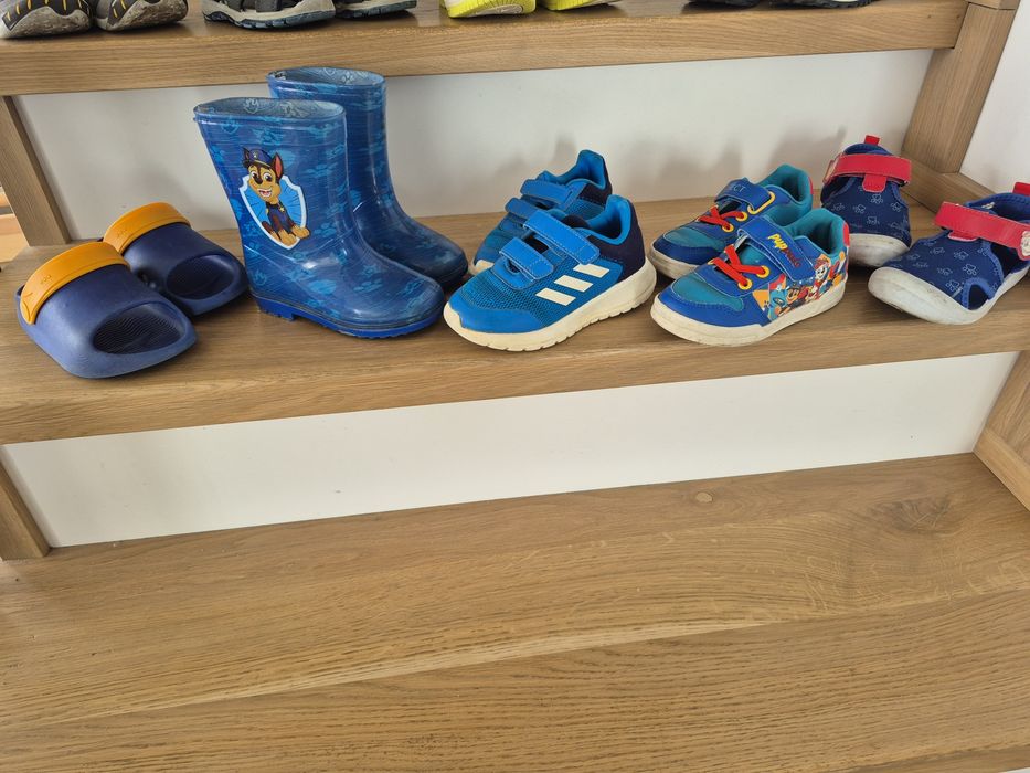 Adidasy, klapki,kapcie,kalosze zestaw rozm.26