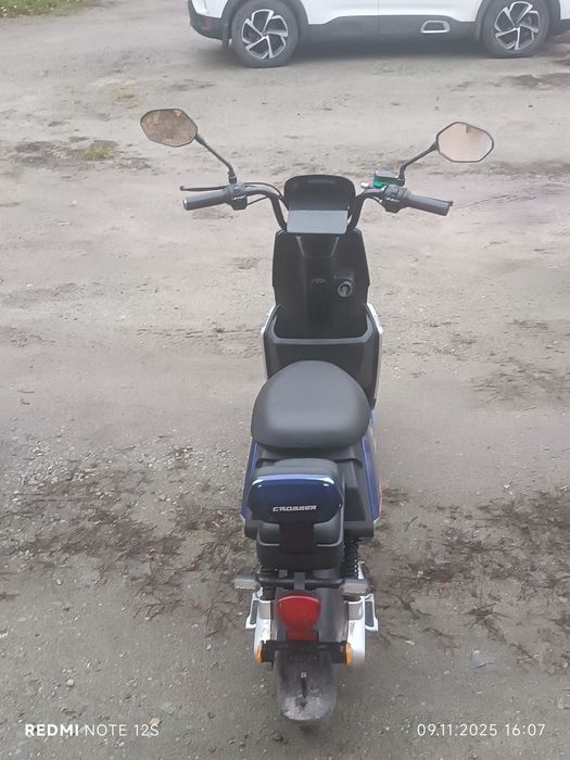 Продаю електро скутер