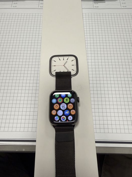Apple Watch 7, 45mm Cellular Grafite