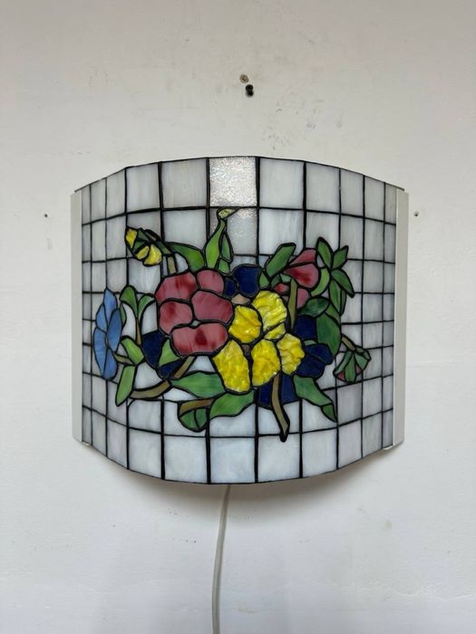 Настінна лампа світильник бра в стилі Тіффані вітраж 7538