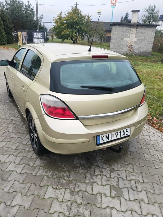 Sprzedam Opel Astra H 2004 rok