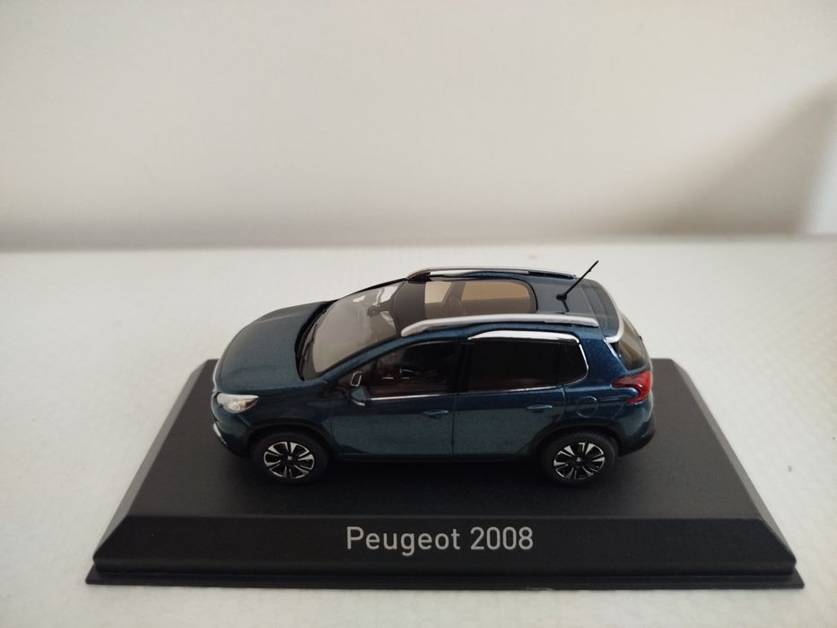 Miniatura Peugeot 2008 Nova 1/43