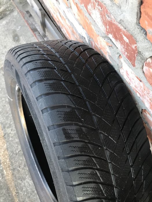 Шини Bridgestone 225 60 17