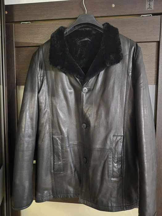 Чоловіча шкіряна куртка Milano.
Натуральна шкіра, м’яка та щільна.
Уте