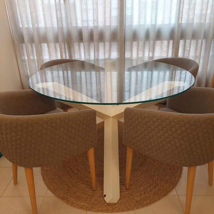 Mesa com tampo de video