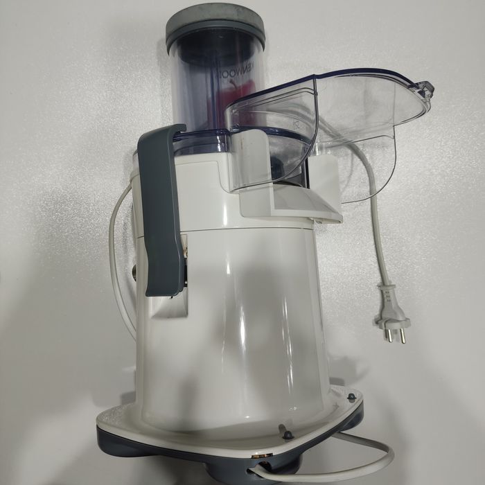 Соковыжималка Kenwood JE 680