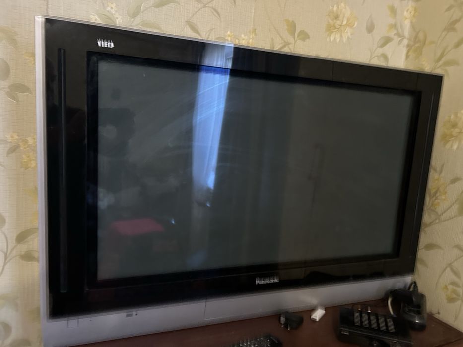 Продам телевизор филипс