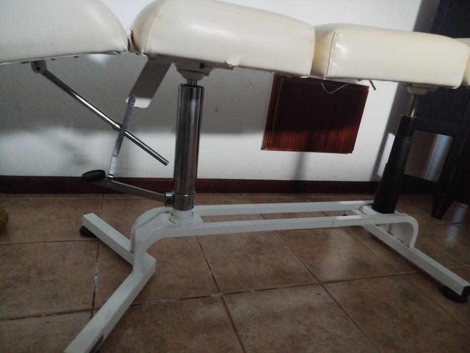 Marquesa e biombos seminovos