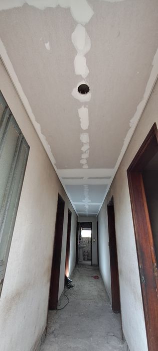 Pladur(drywall), tetos, pintura, chão flutuante.  Parquet, vinil