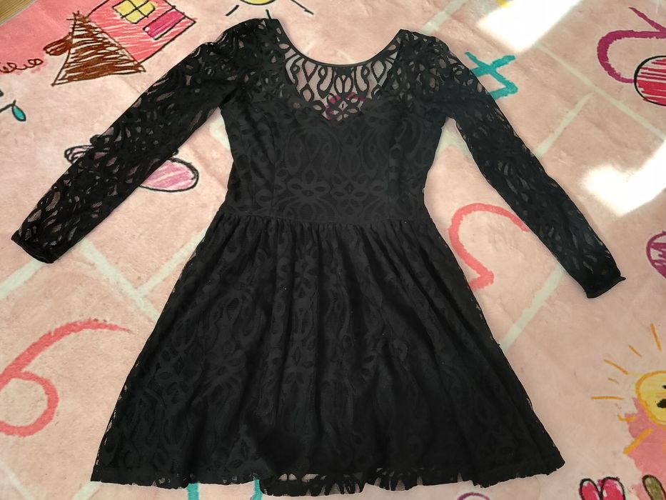 Czarna koronkowa sukienka rozmiar 40