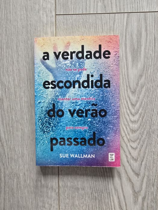 Livro A Verdade Escondida do Verão Passado