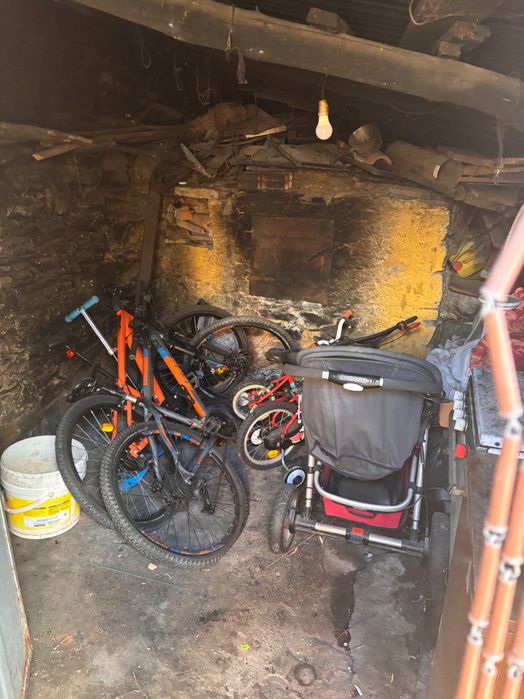 Casa para recuperar com furo