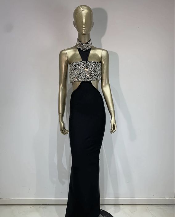 Вечірня сукня.