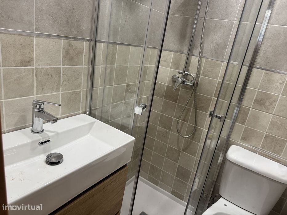 Apartamento T3 no Borel Renovado e Pronto a Habitar: Descubra o Seu R