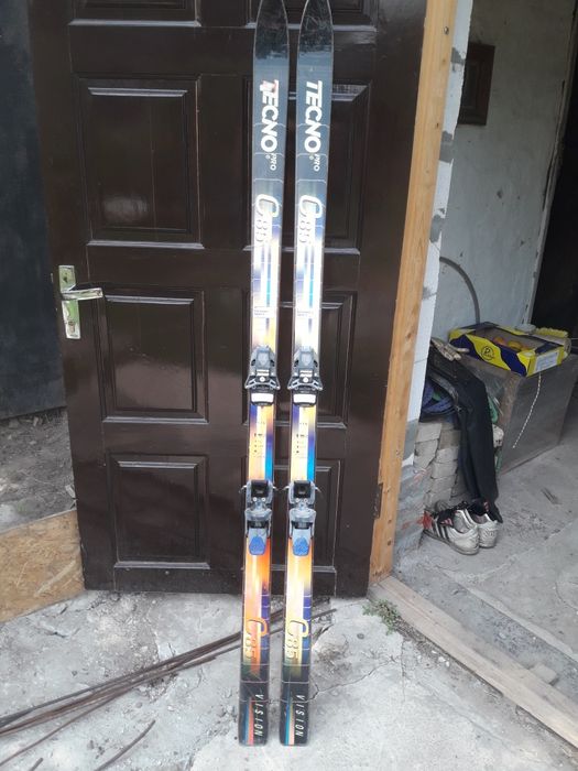 Горные лыжи б/у крепления.