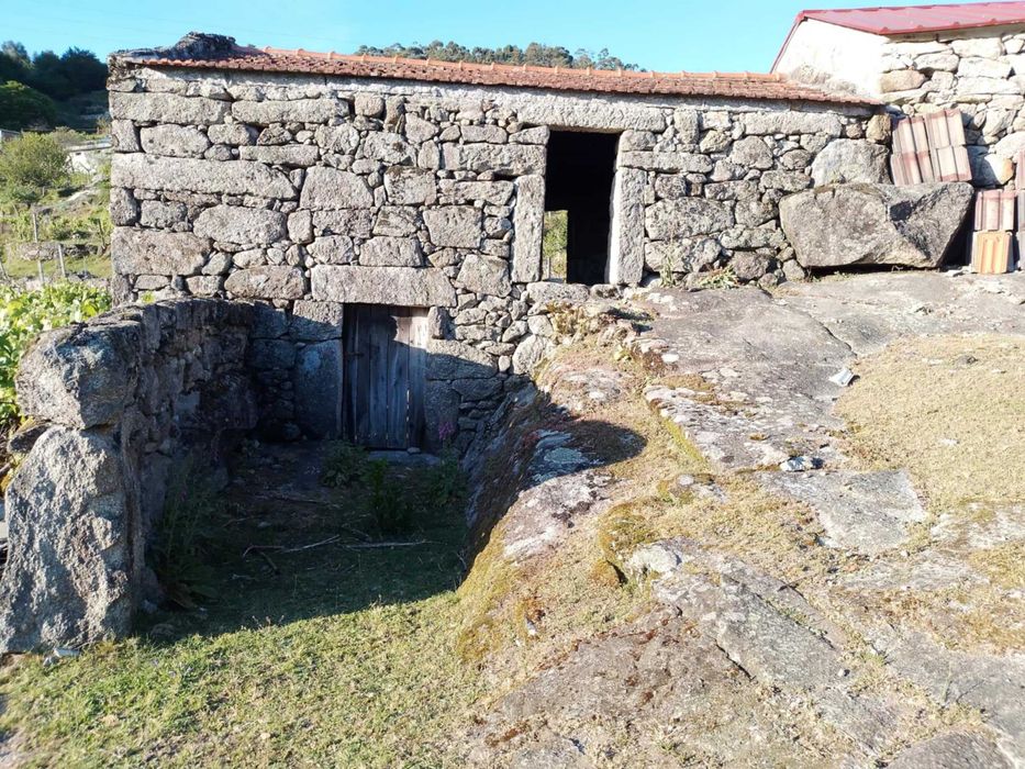 Venda de casa para reconstrução