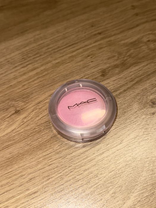 MAC róż odc. Totally Synced