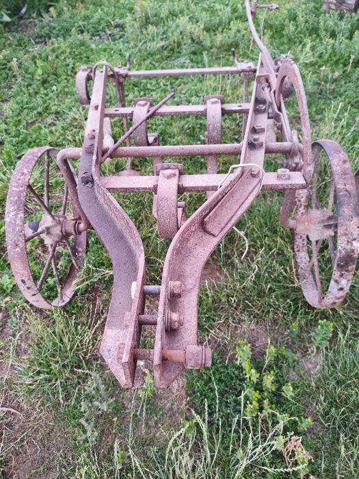 Продам культиватор кінний