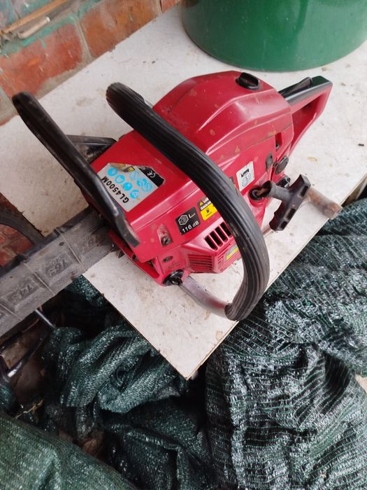 Продам бензопилу