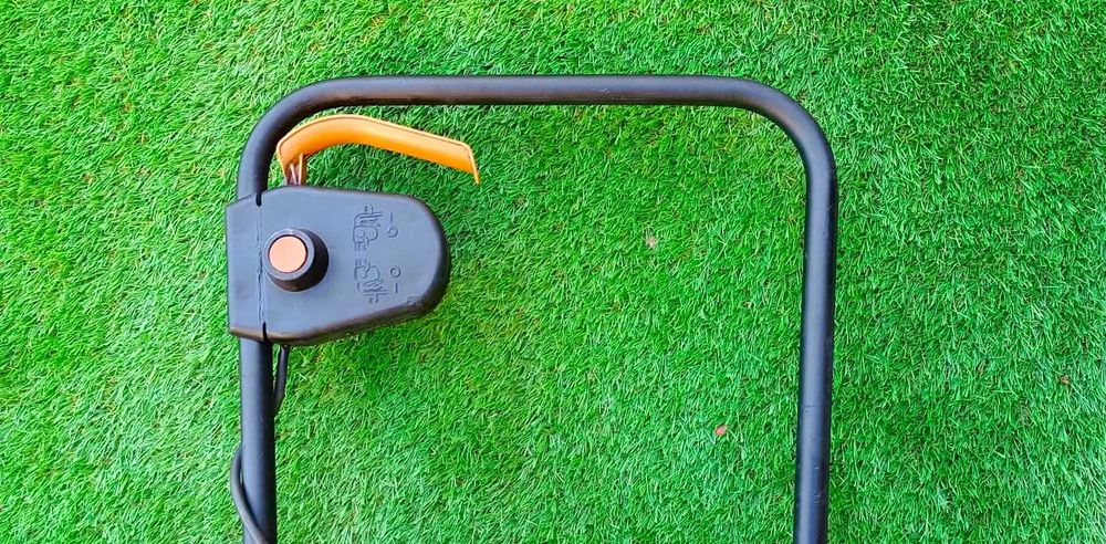 Corta Relvas Black&Decker
