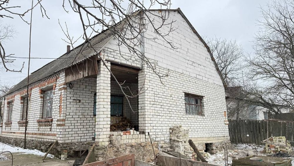 Продаж будинку в селі Могутнє