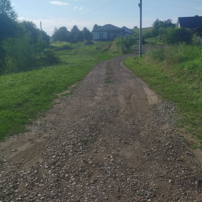 Земельну ділянку 11 2 сотки