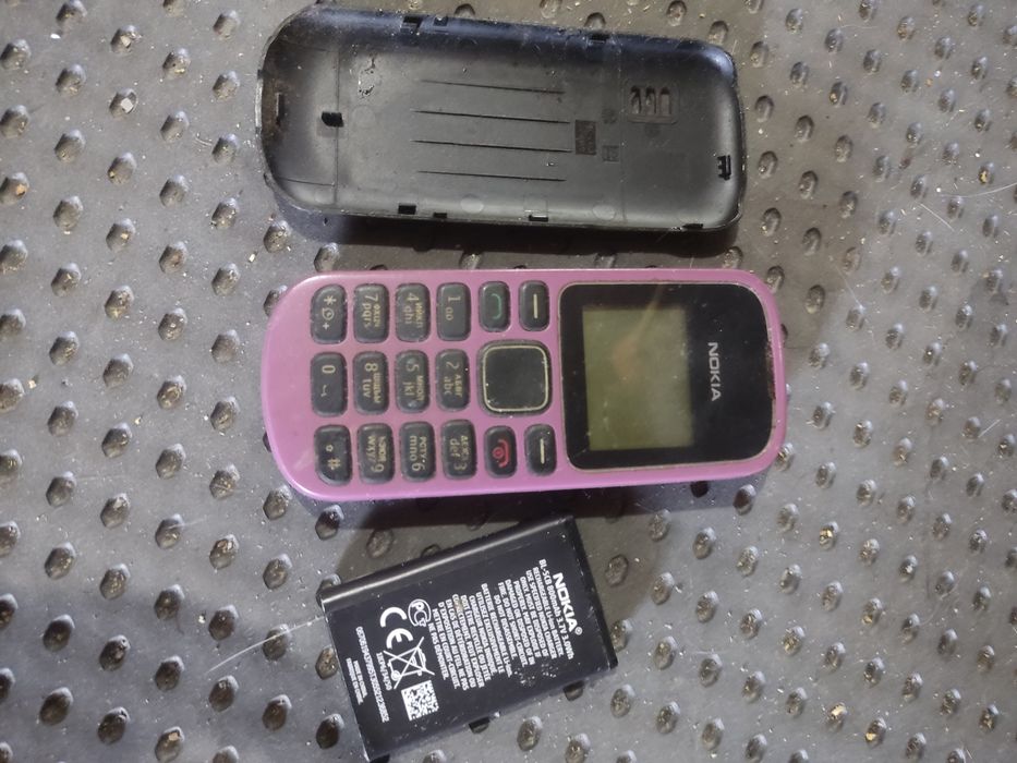 телефон Nokia кнопочний