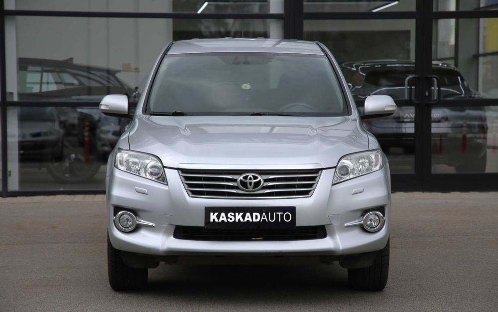 Продам Toyota Rav 4