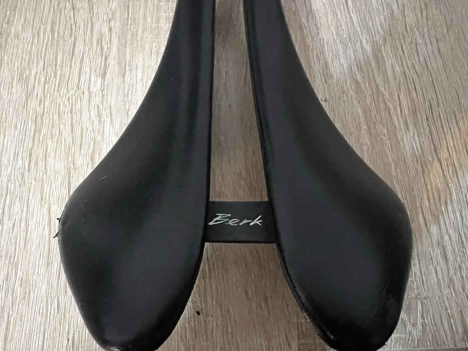 Siodło rowerowe Berk Lupina short 144