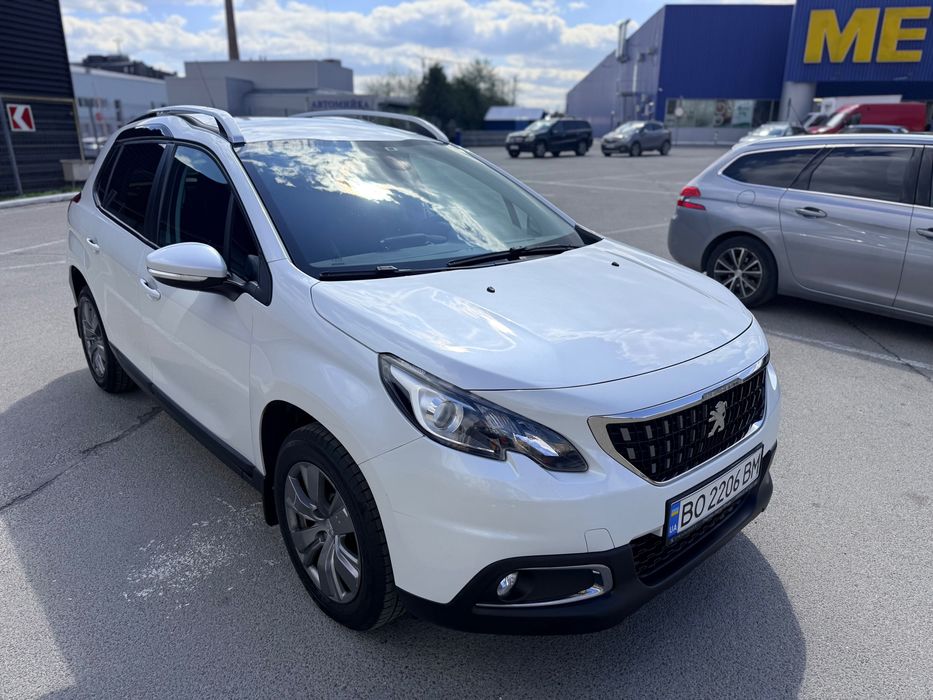 Автомобіль Peugeot 2008