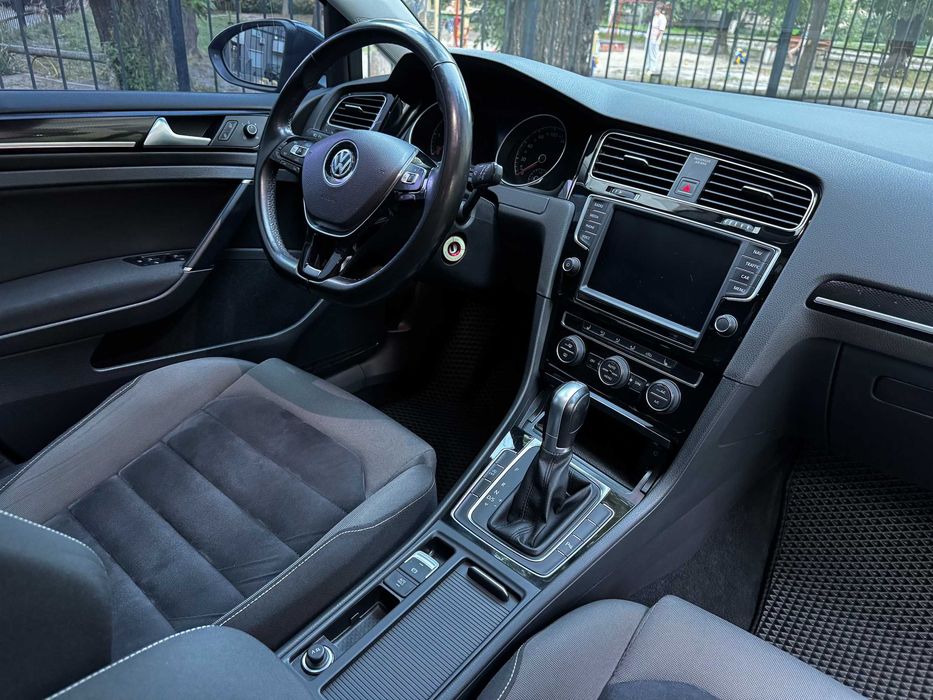 Volkswagen Golf 2016 VIN WVWZZZAUZHP551079 фото оголошення 11 з 24