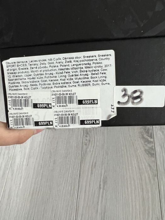 Zamszowe sexy kozaki na obcasie Kazar