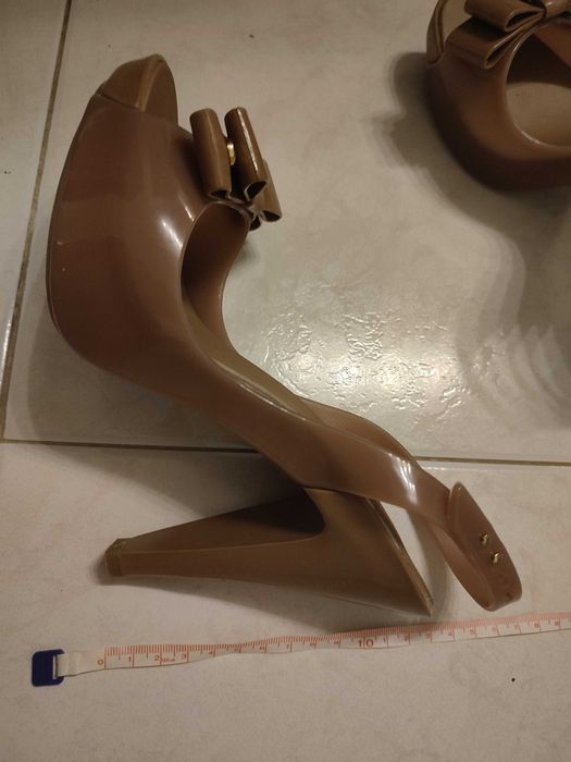 Sandálias Melissa 38