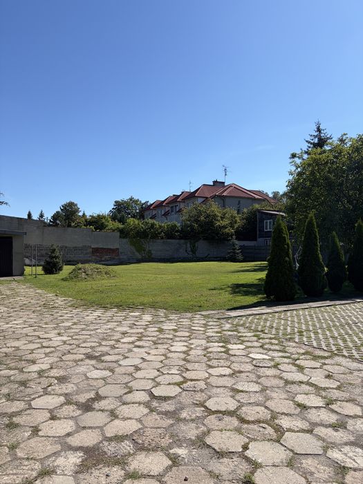 Wynajmę budynek + teren przyległy