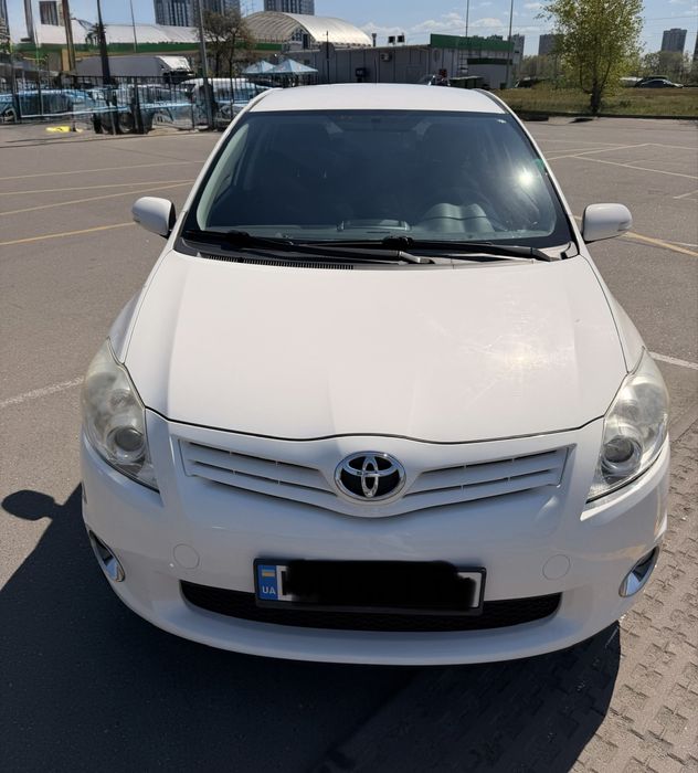 Toyota Auris 2012 р.
